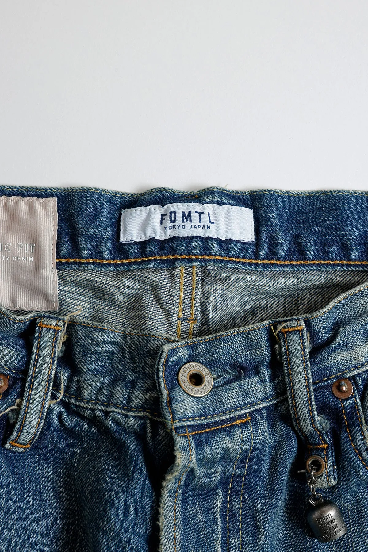 CLASSIC STRAIGHT DENIM CS115