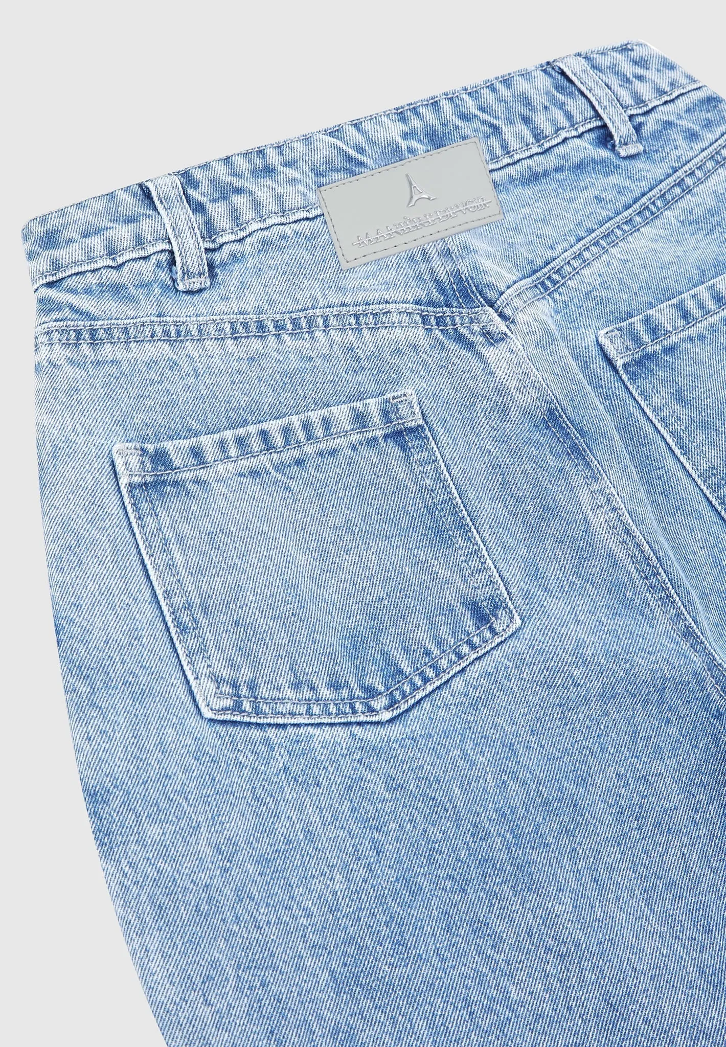 Line Art Boyfriend Jeans - Mid Blue