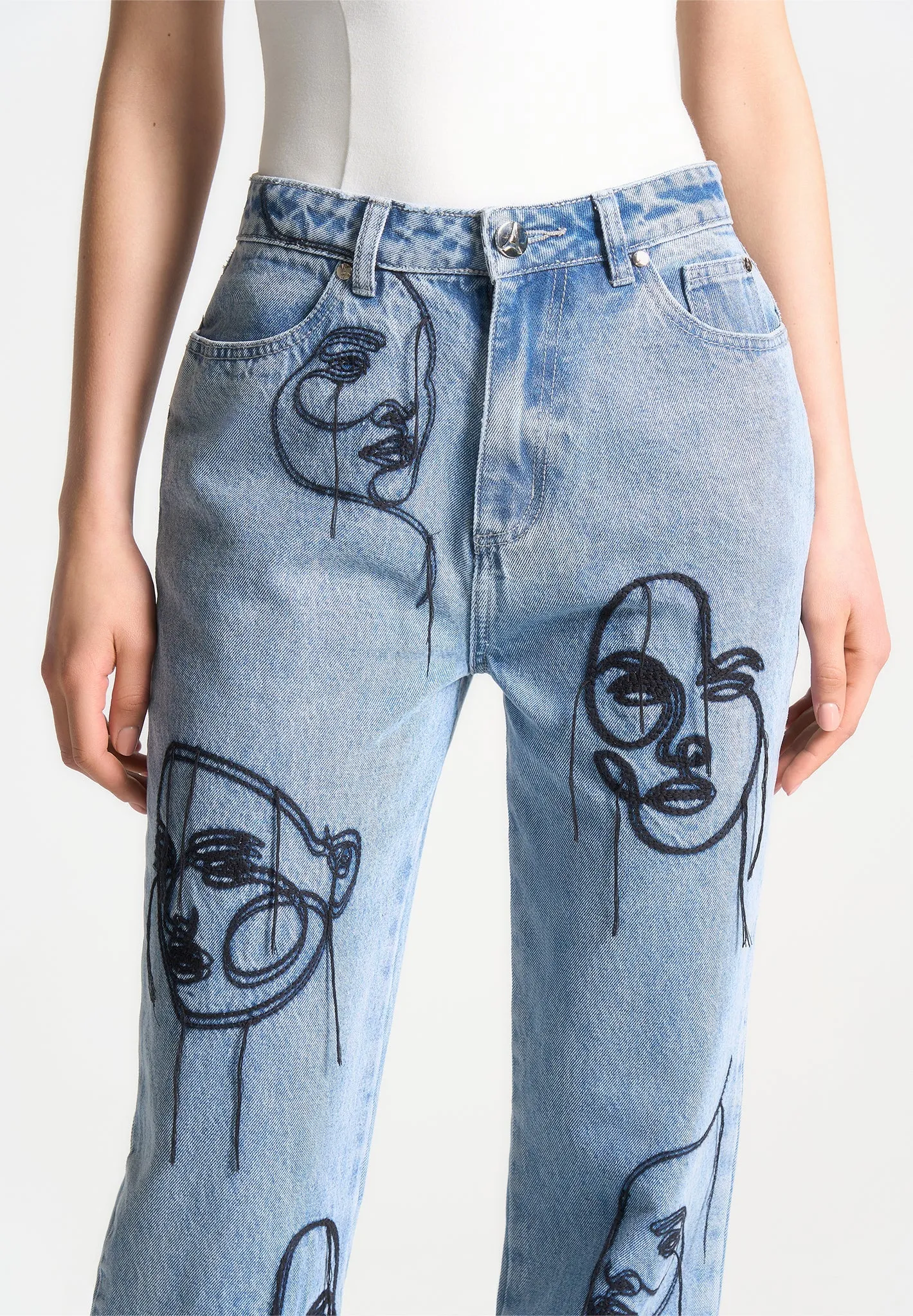 Line Art Boyfriend Jeans - Mid Blue